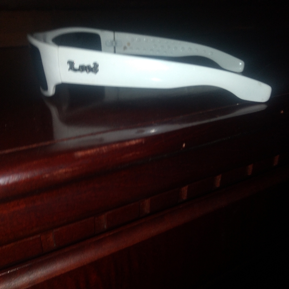 Sunglasses - Picture 3 of 3